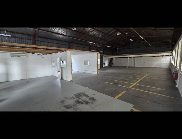 430M² WAREHOUSE TO LET IN VINTONIA